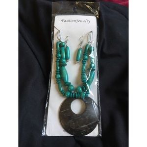 Necklace and Earring set